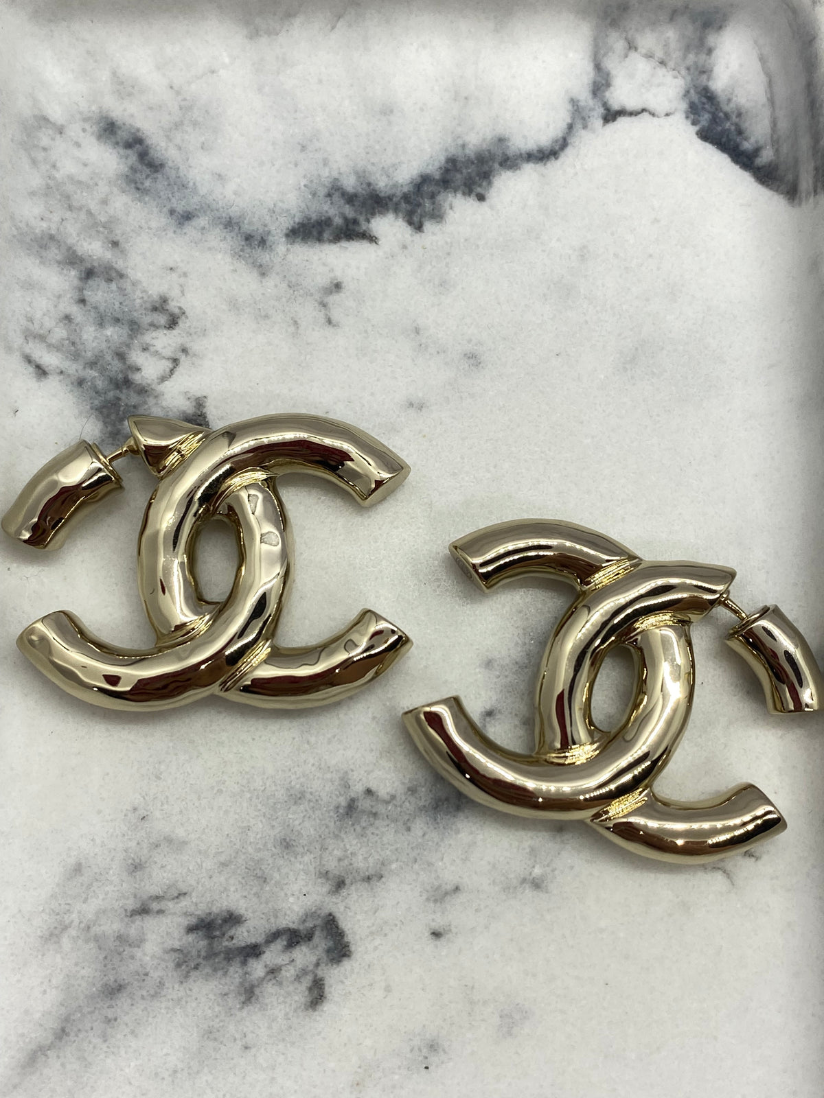 CHANEL CC Pale Gold Earrings - USED