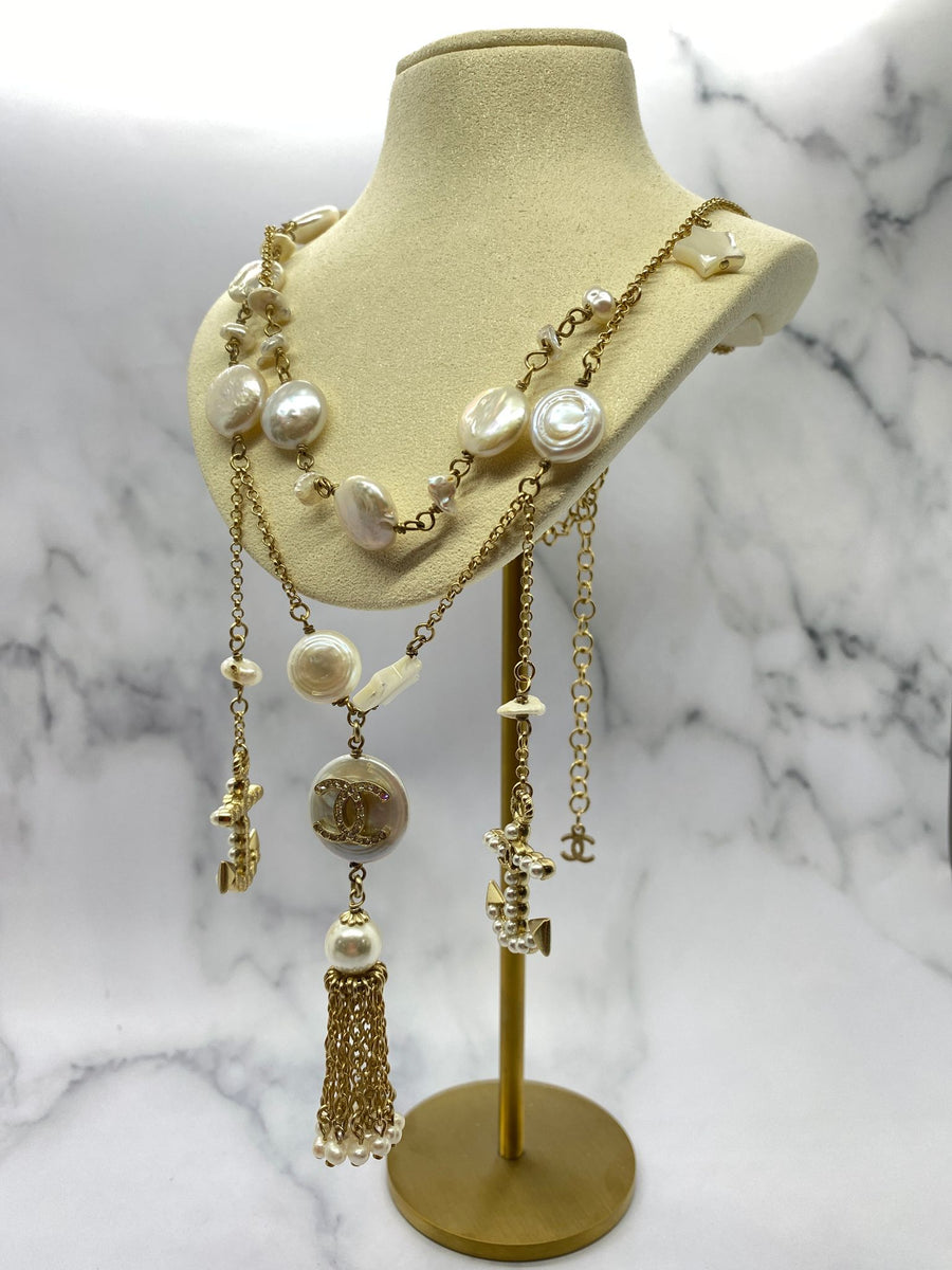 CHANEL CC Cruise Pearl Statement Necklace - Pre owned