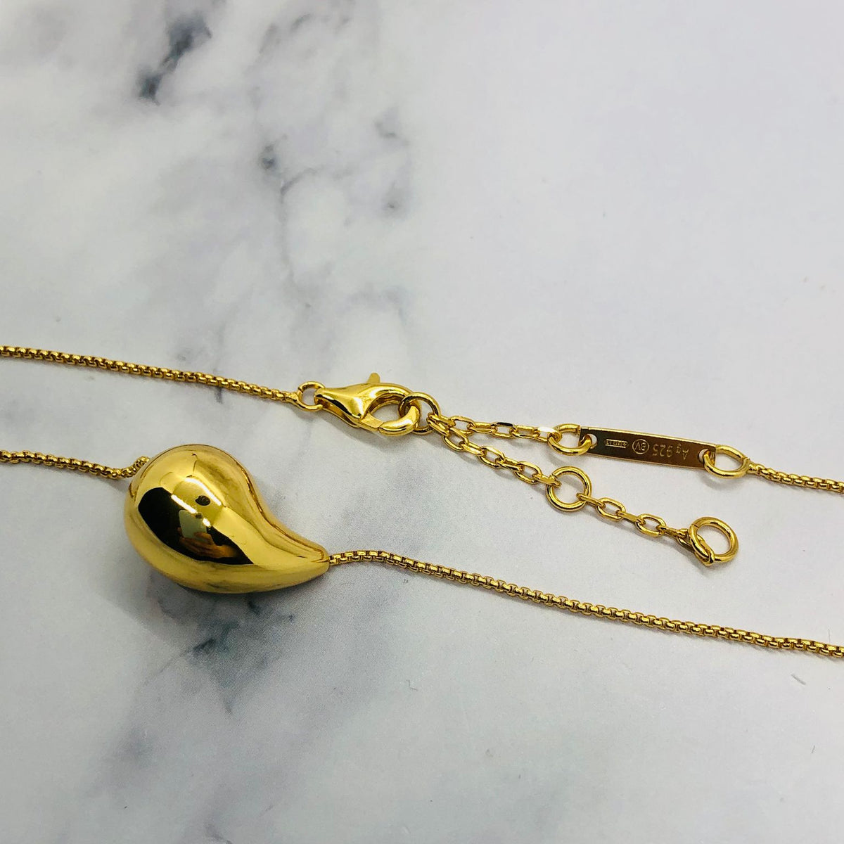BOTTEGA VENETA Gold Tone Tear Drop Necklace - Pre owned