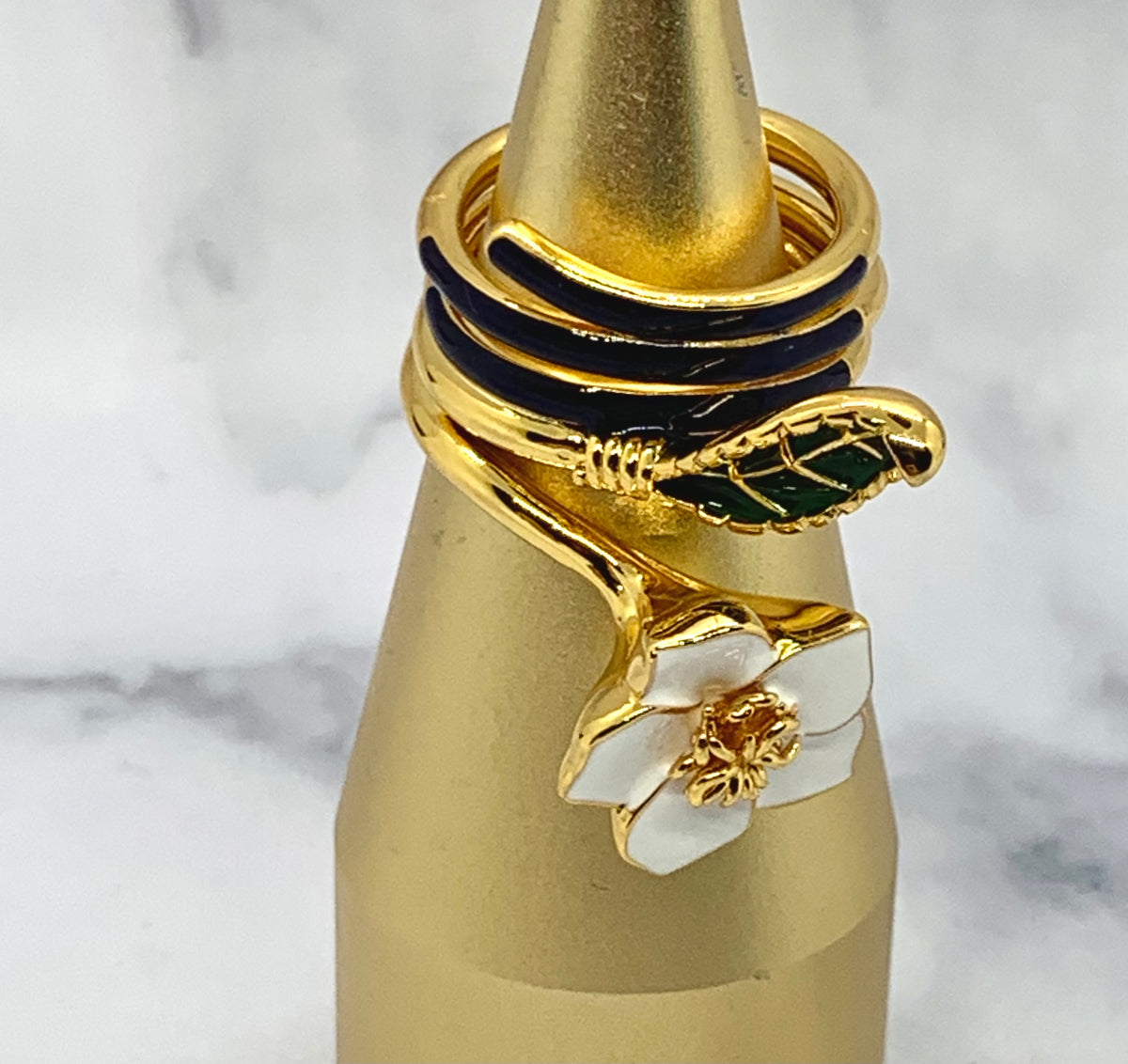 BOTTEGA VENETA Flower Ring Size 7 Medium - Pre owned