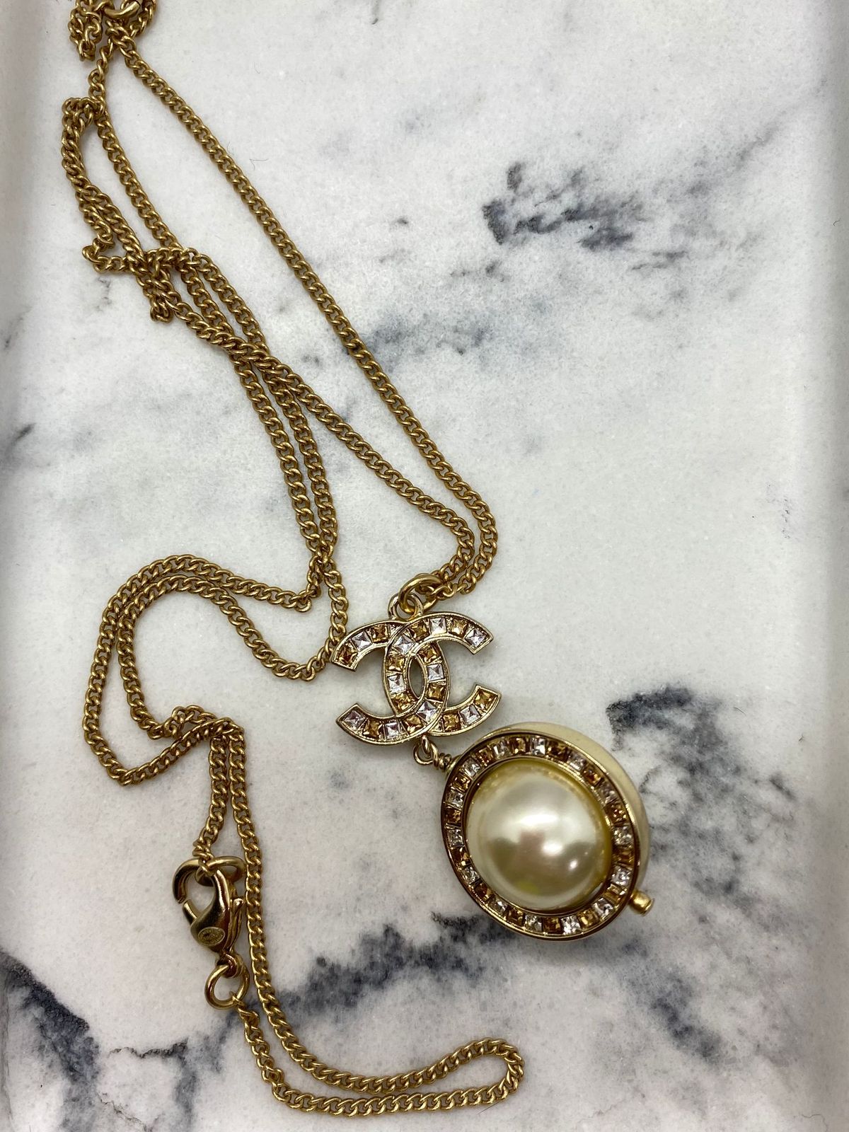 CHANEL CC Gold Tone Revolving Pearl Necklace - Pre owned