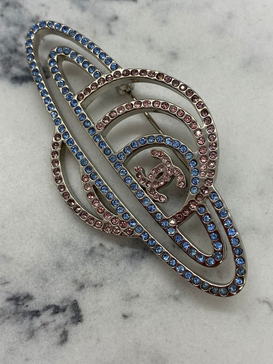 CHANEL CC 2017 Rhinestone Saturn Brooch Pin - USED