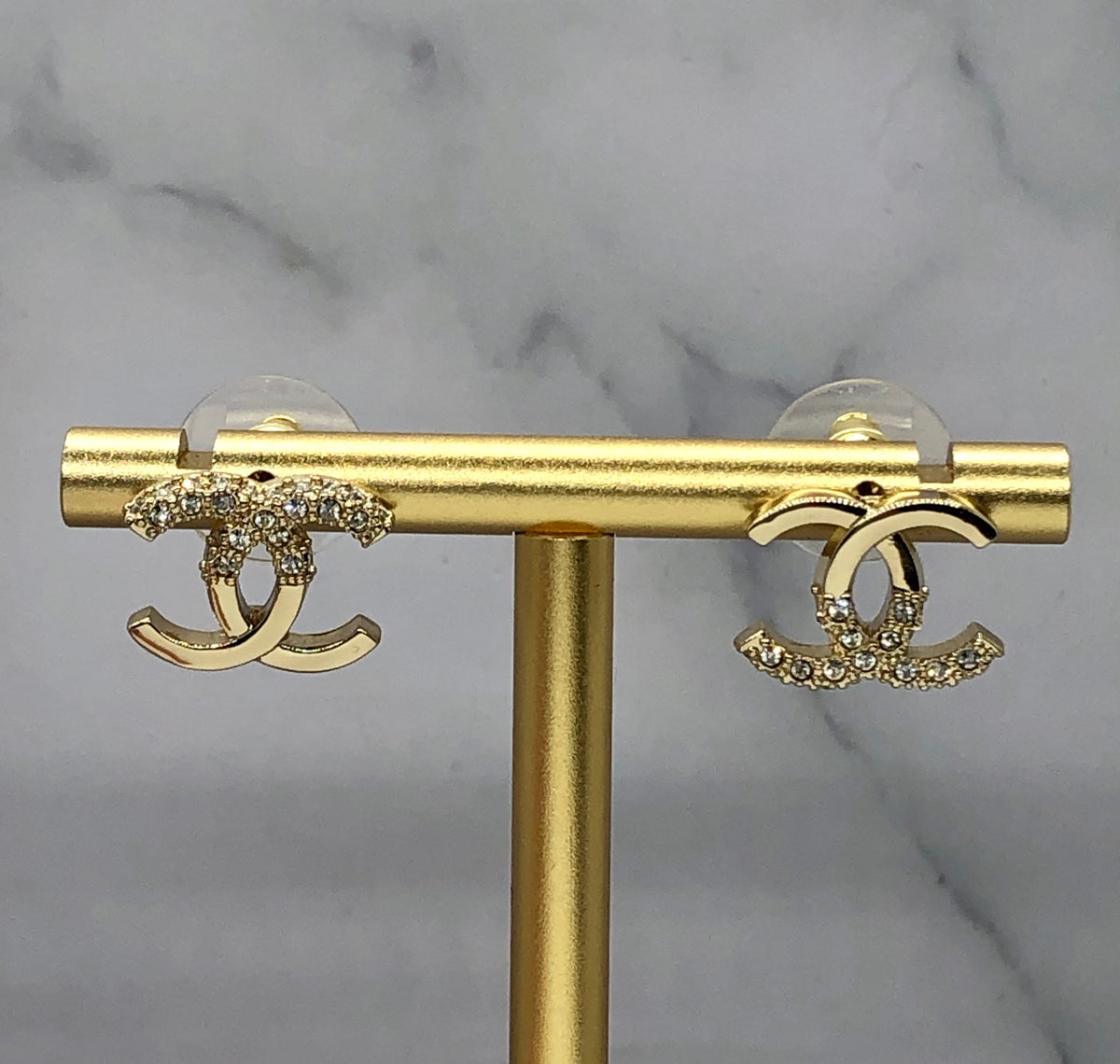 CHANEL CC Gold Rhinestone Earrings - Pre owned
