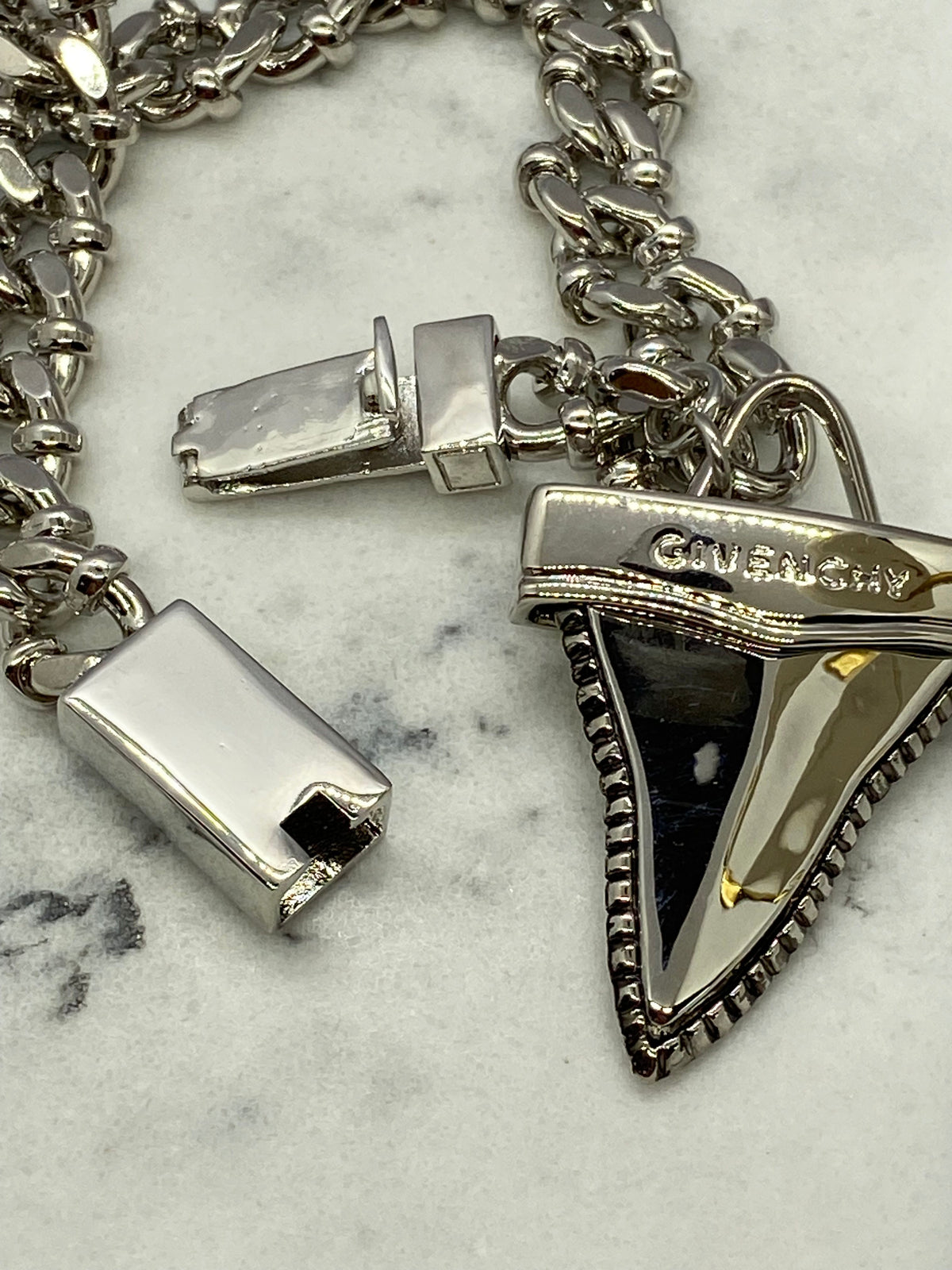 GIVENCHY Silver Tone Shark Tooth Bracelet - Pre owned