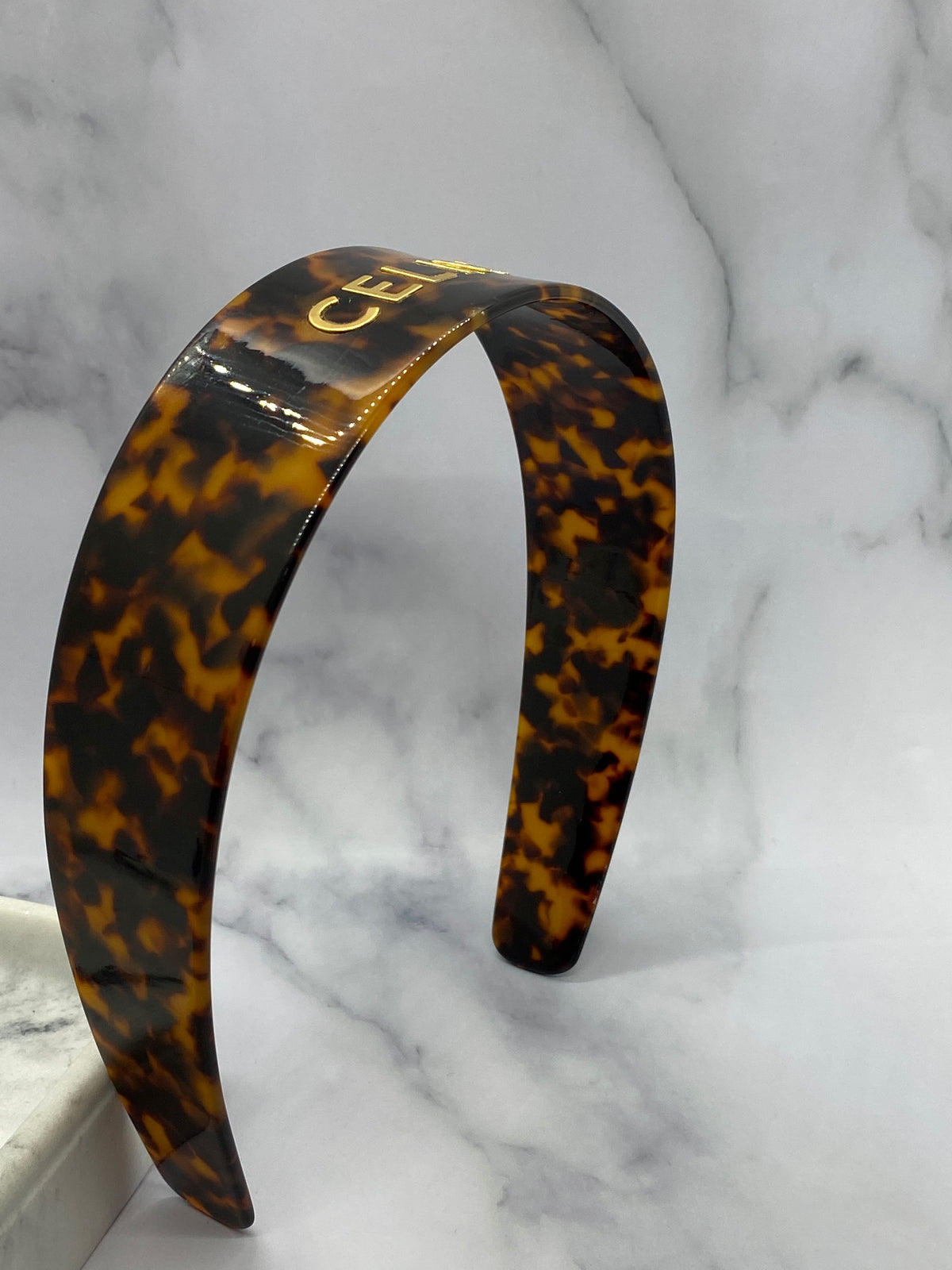 CELINE Tortoise Plastic Headband Hair Accessory - Pre owned