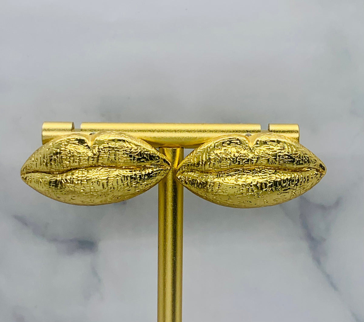 SCHIAPARELLI  Gold Lips Earrings - Pre owned