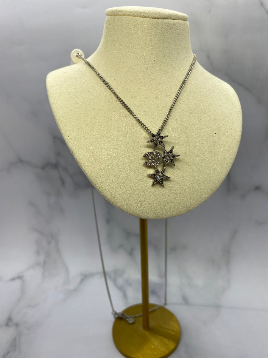 CHANEL 2015 Star Pendant Necklace - Pre owned