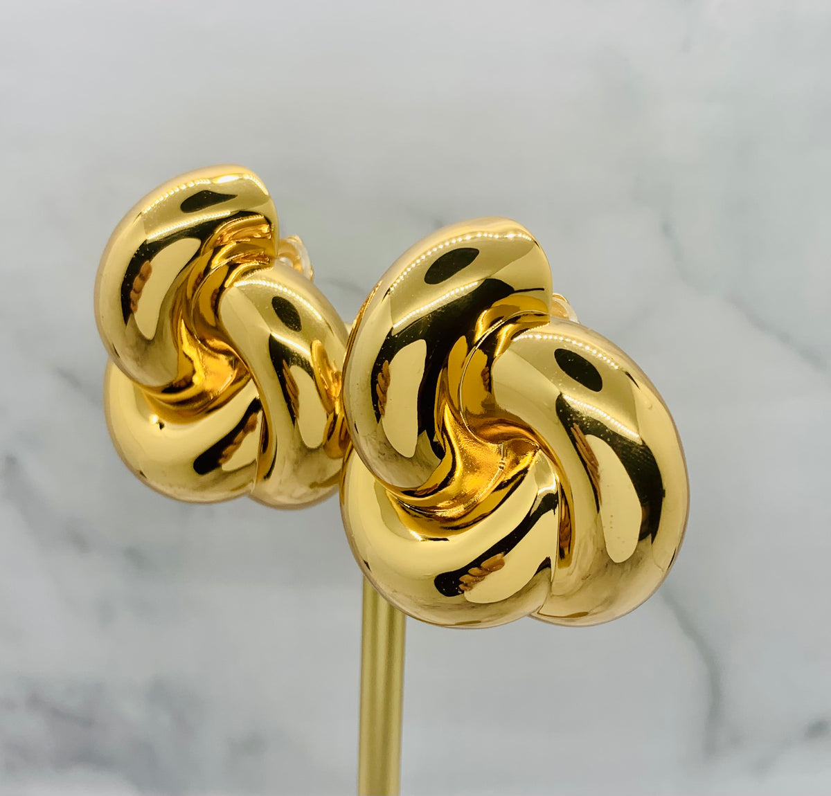 YSL YVES SAINT LAURENT Knot Clip On Earrings - Pre owned