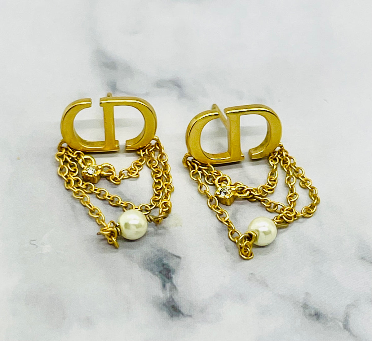 CHRISTIAN DIOR CD Chain Pearl Earrings - Pre owned