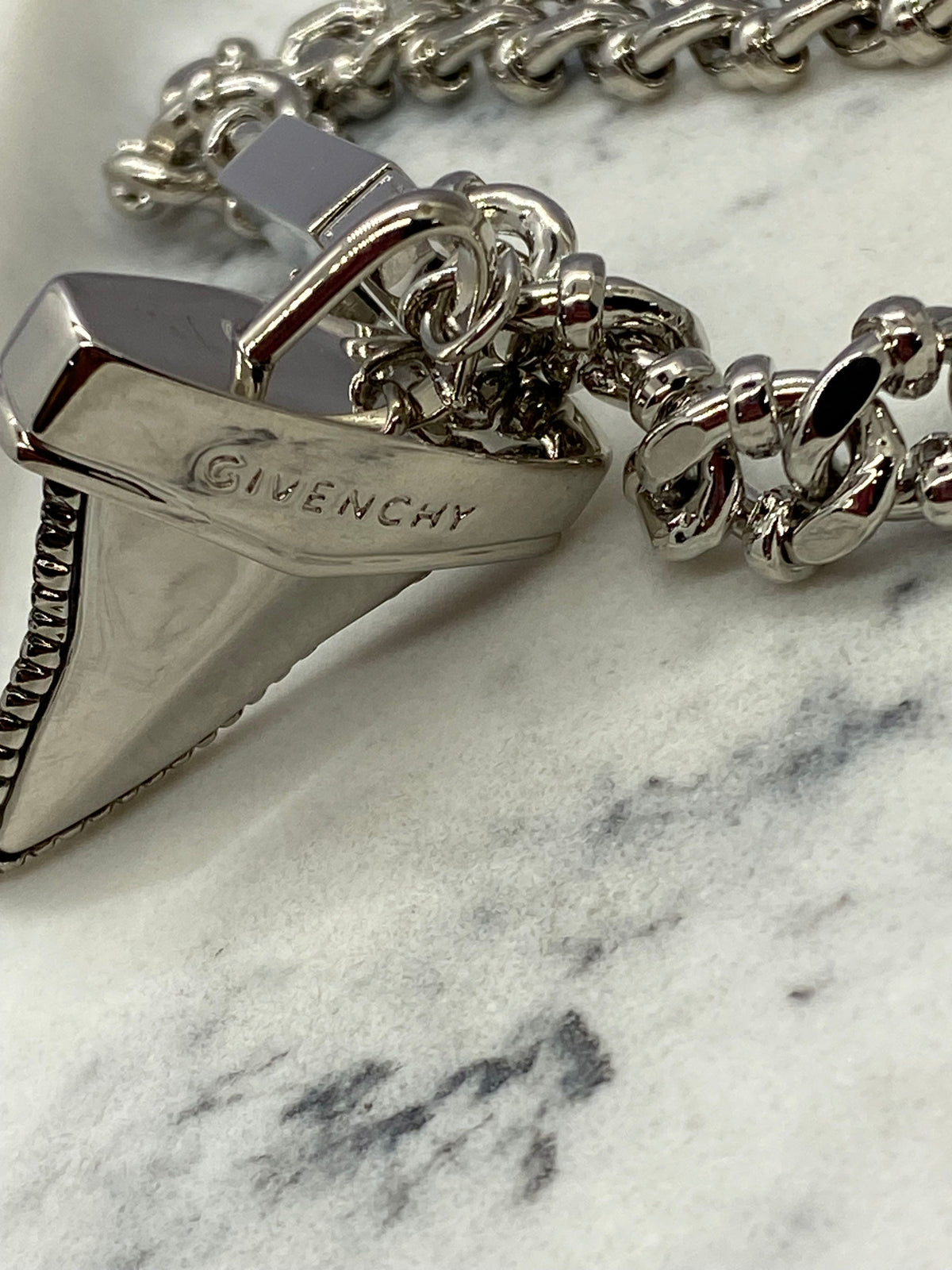 GIVENCHY Silver Tone Shark Tooth Bracelet - Pre owned