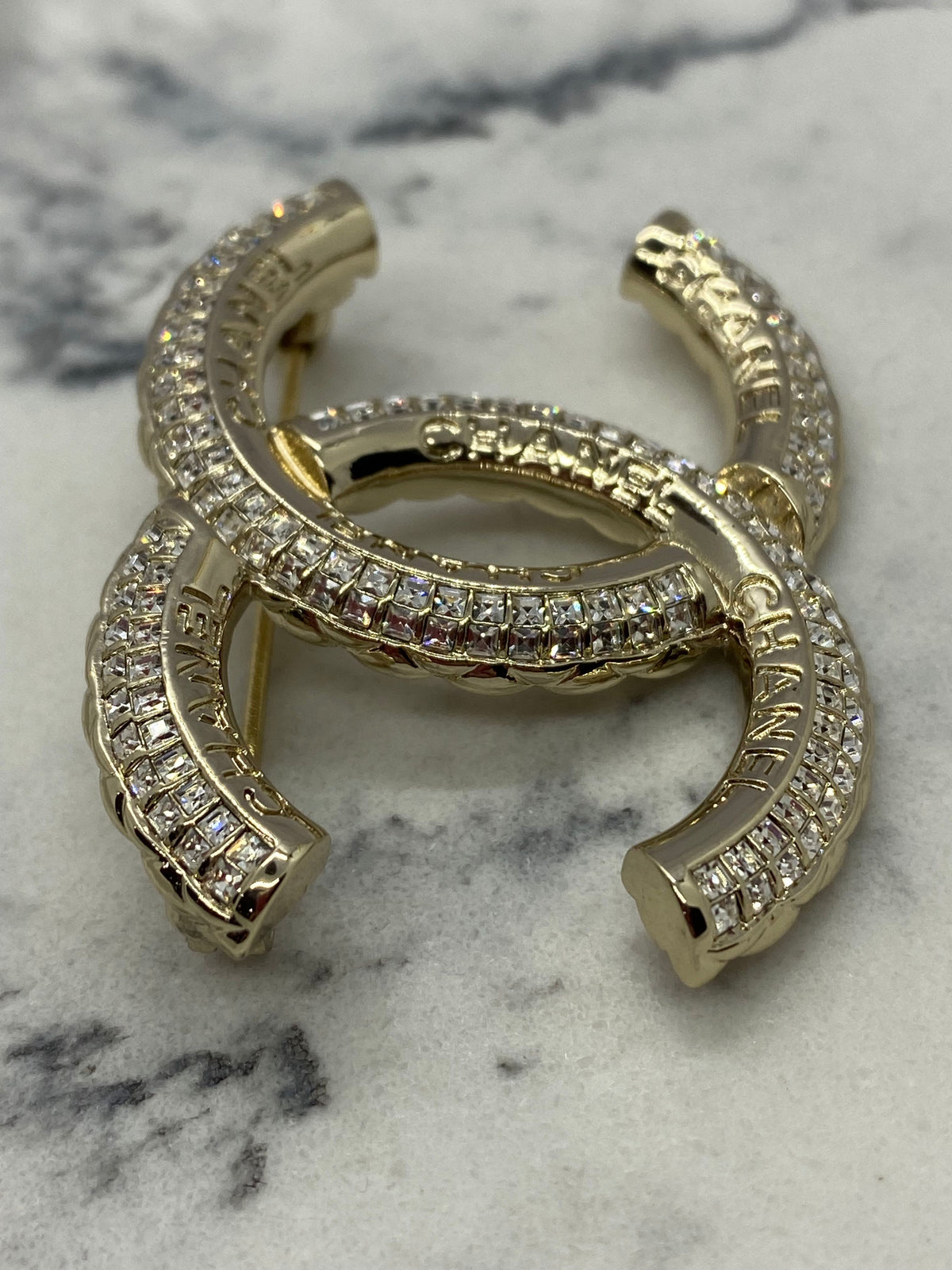 CHANEL CC Silver Tone Rhinestone Brooch Pin - Pre owned