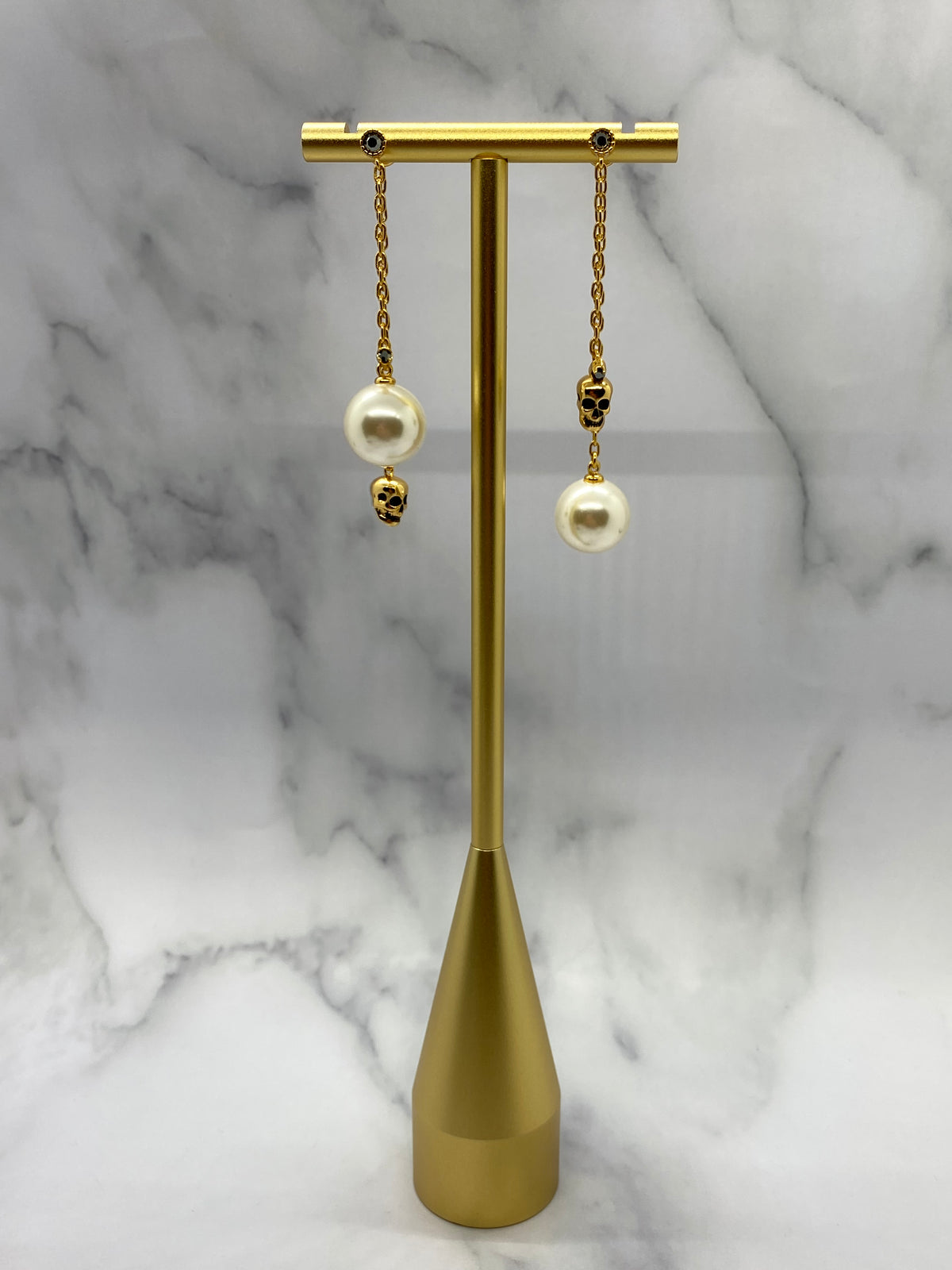 ALEXANDER MCQUEEN Skull & Pearl Drop Earrings - Pre owned
