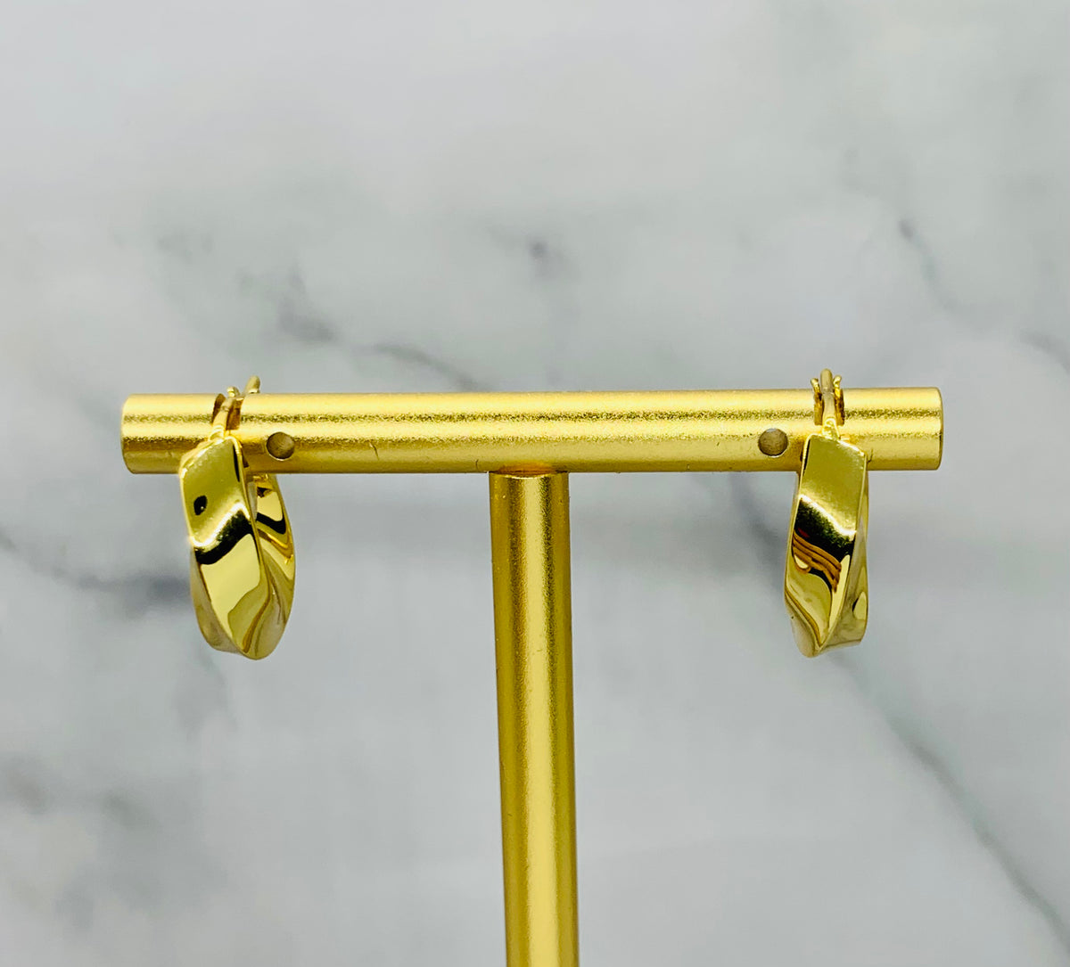 BOTTEGA VENETA Gold Twist Hoops - Pre owned