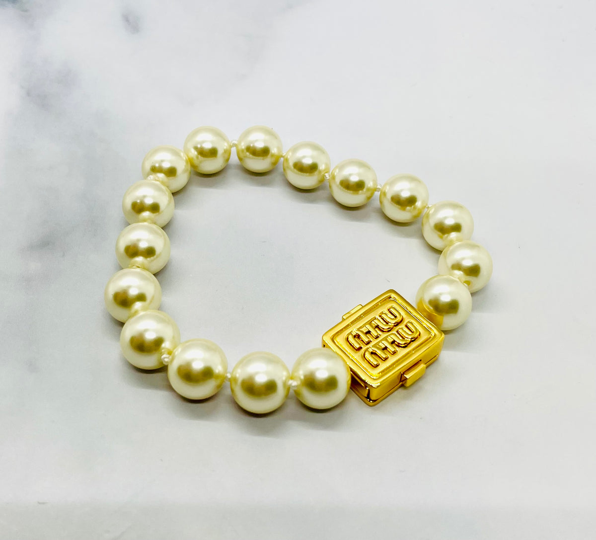 MIU MIU Pearl Monogram Bracelet - Pre owned