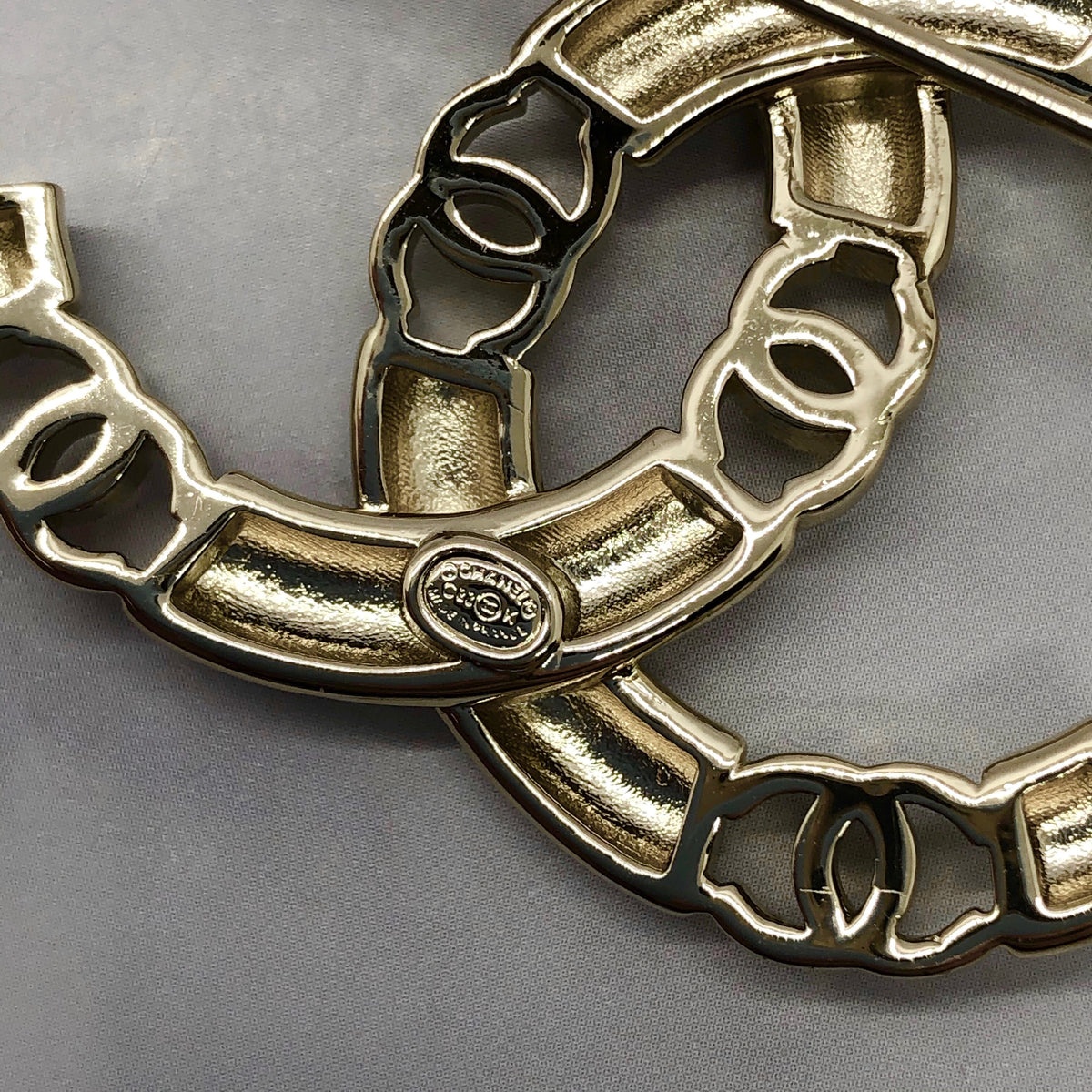 Auth CHANEL CC Light Gold Brooch Pin - USED