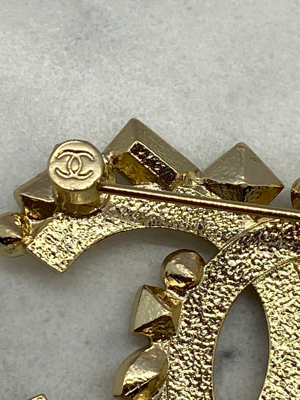 CHANEL CC Gold Tone Rhinestone Brooch Pin - USED