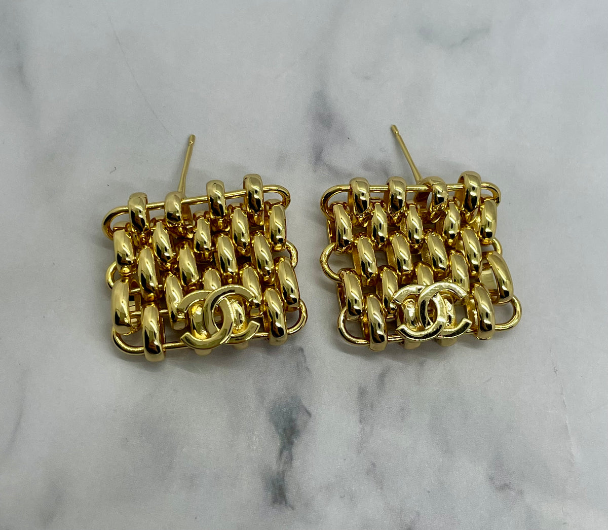 CHANEL CC Gold Tone Chainmail Earrings - Pre owned