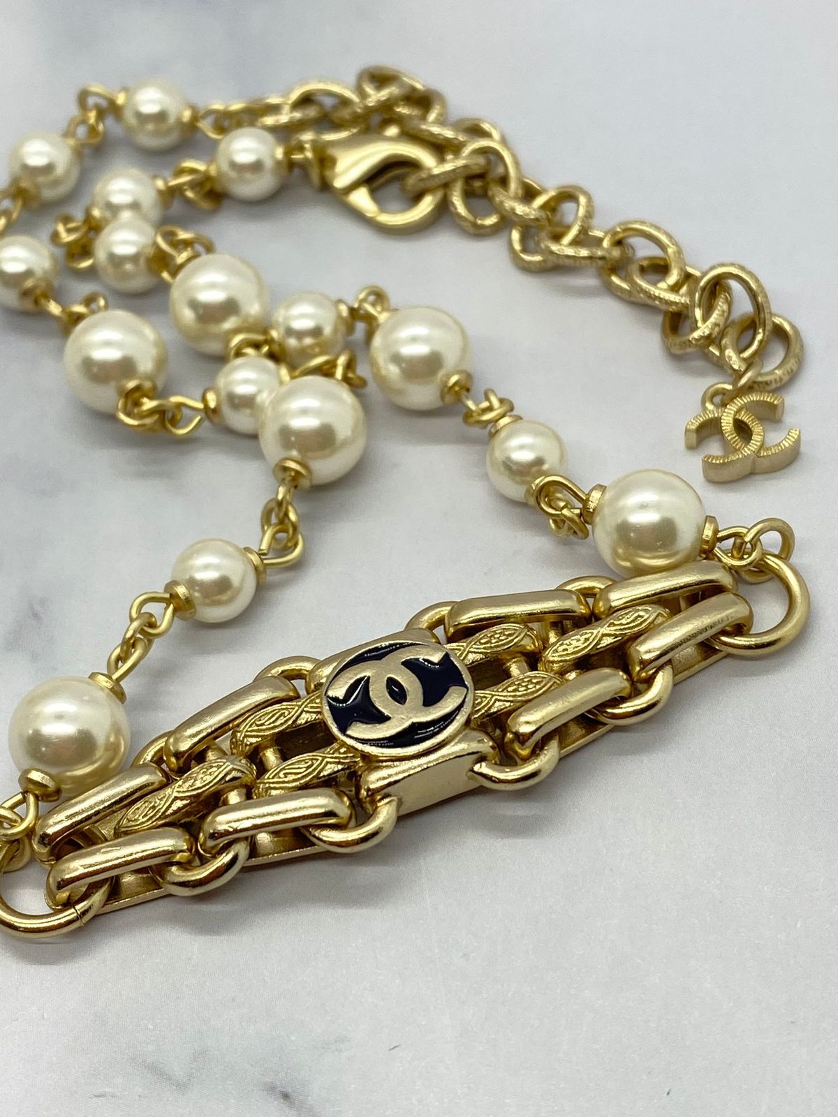 CHANEL CC 2017 Pearl Elaborate Necklace - USED