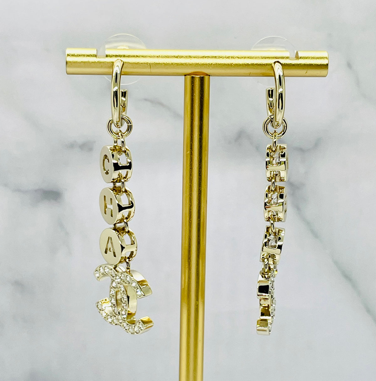 CHANEL CC Rhinestone Pendant Earrings - Pre owned