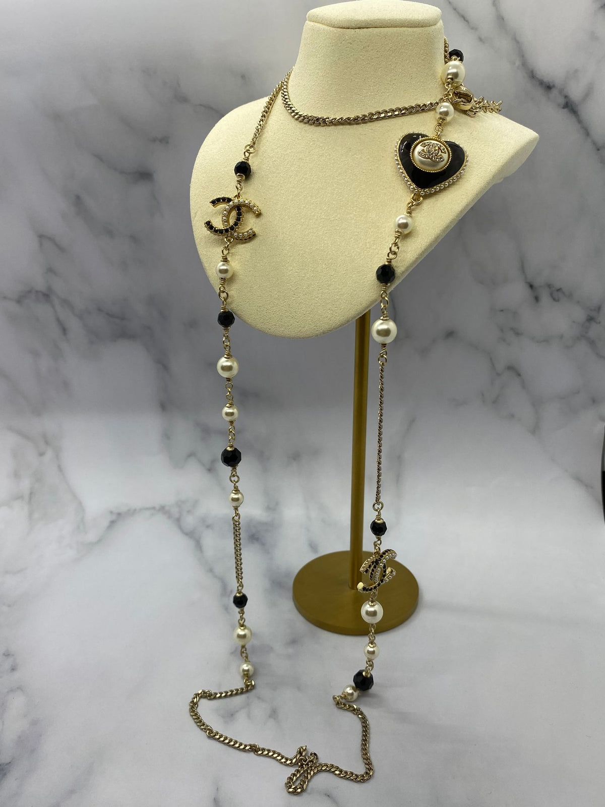 CHANEL CC Heart Layer Statement Necklace - Pre owned