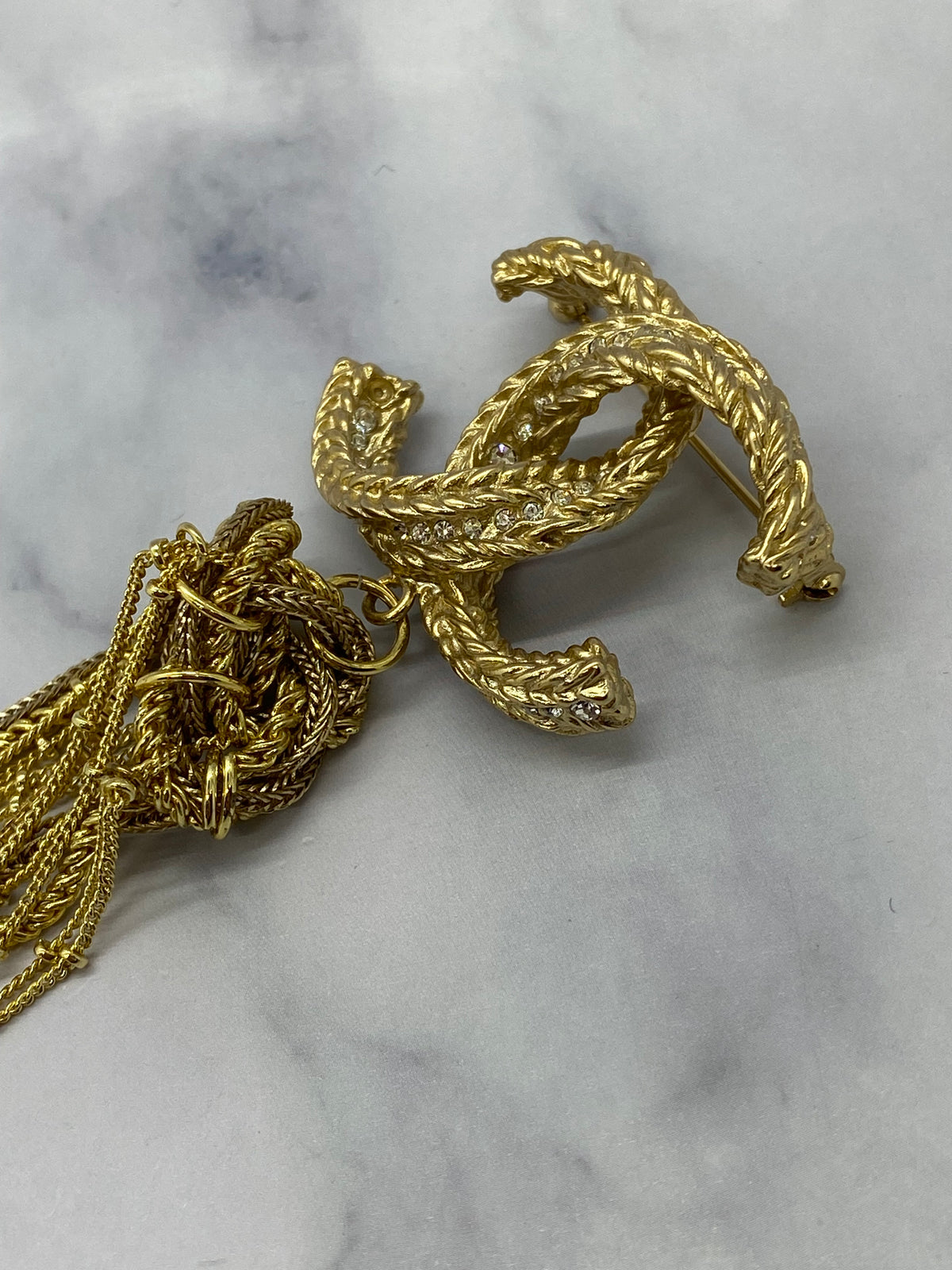 CHANEL CC Vintage Statement Brooch Pin - Pre owned