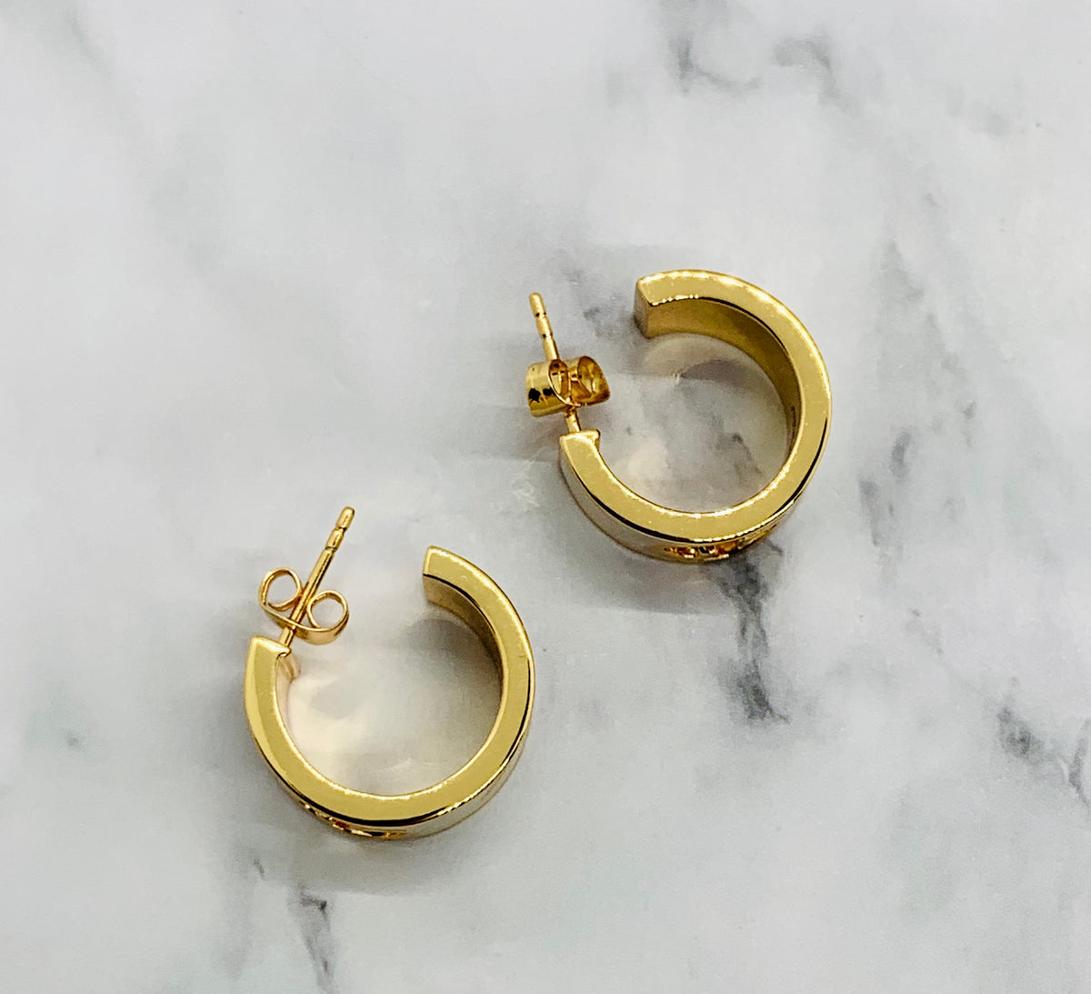 GUCCI GG White Trim Hoop Earrings - Pre owned