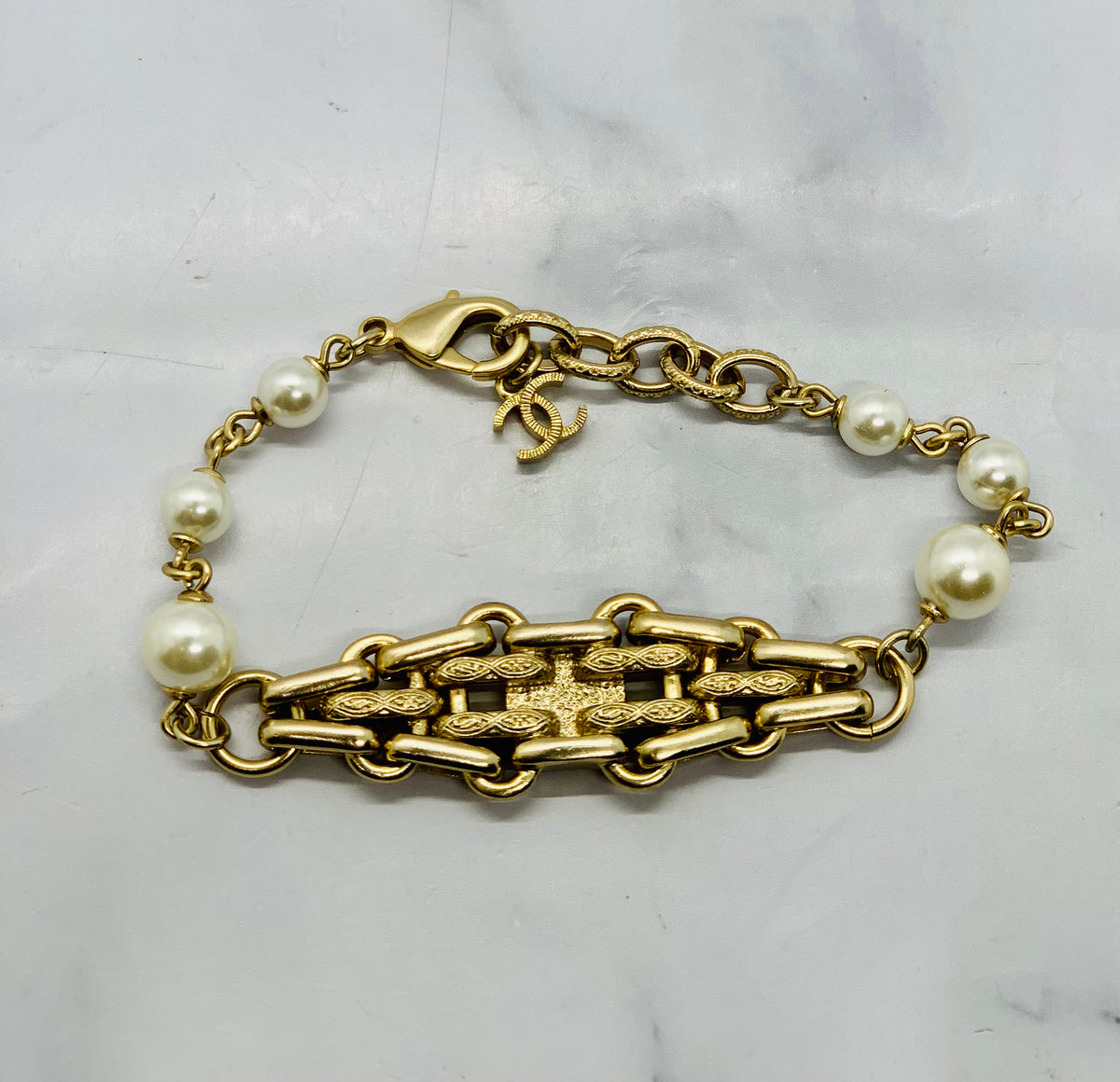 CHANEL CC Vintage Bracelet - Used