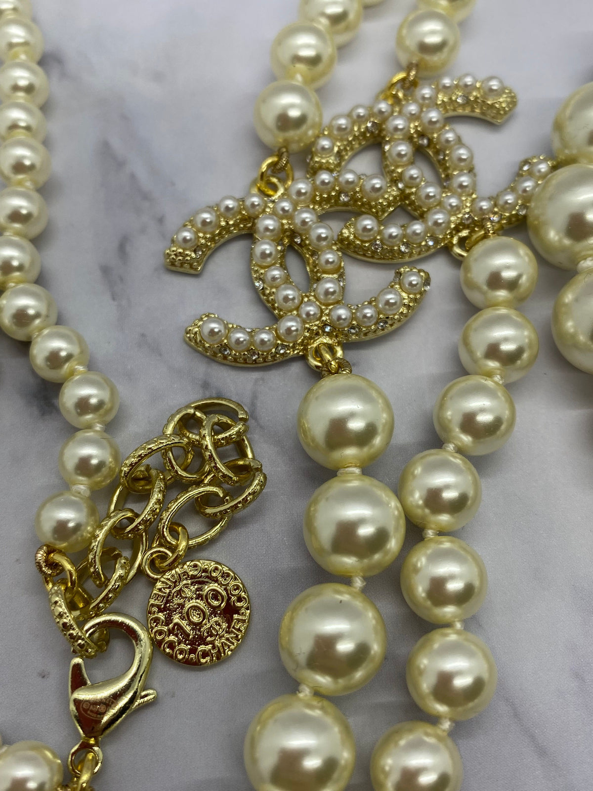 CHANEL CC Long Wrap Pearl Necklace - Pre owned
