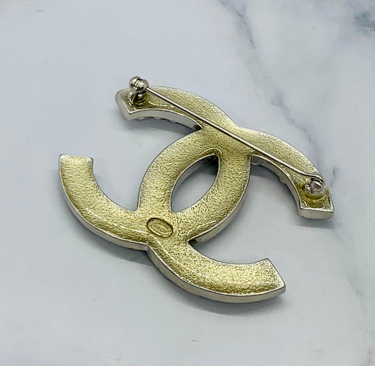 CHANEL CC Rhinestone Brooch Pin - Pre owned