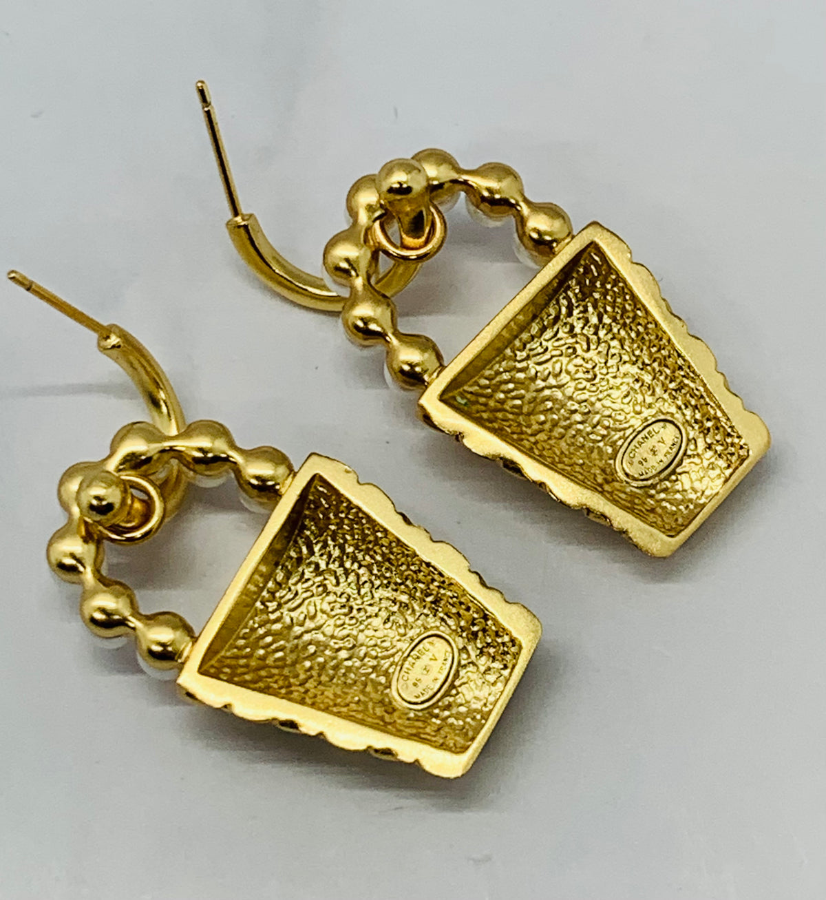 CHANEL CC Vintage Basket Earrings - USED
