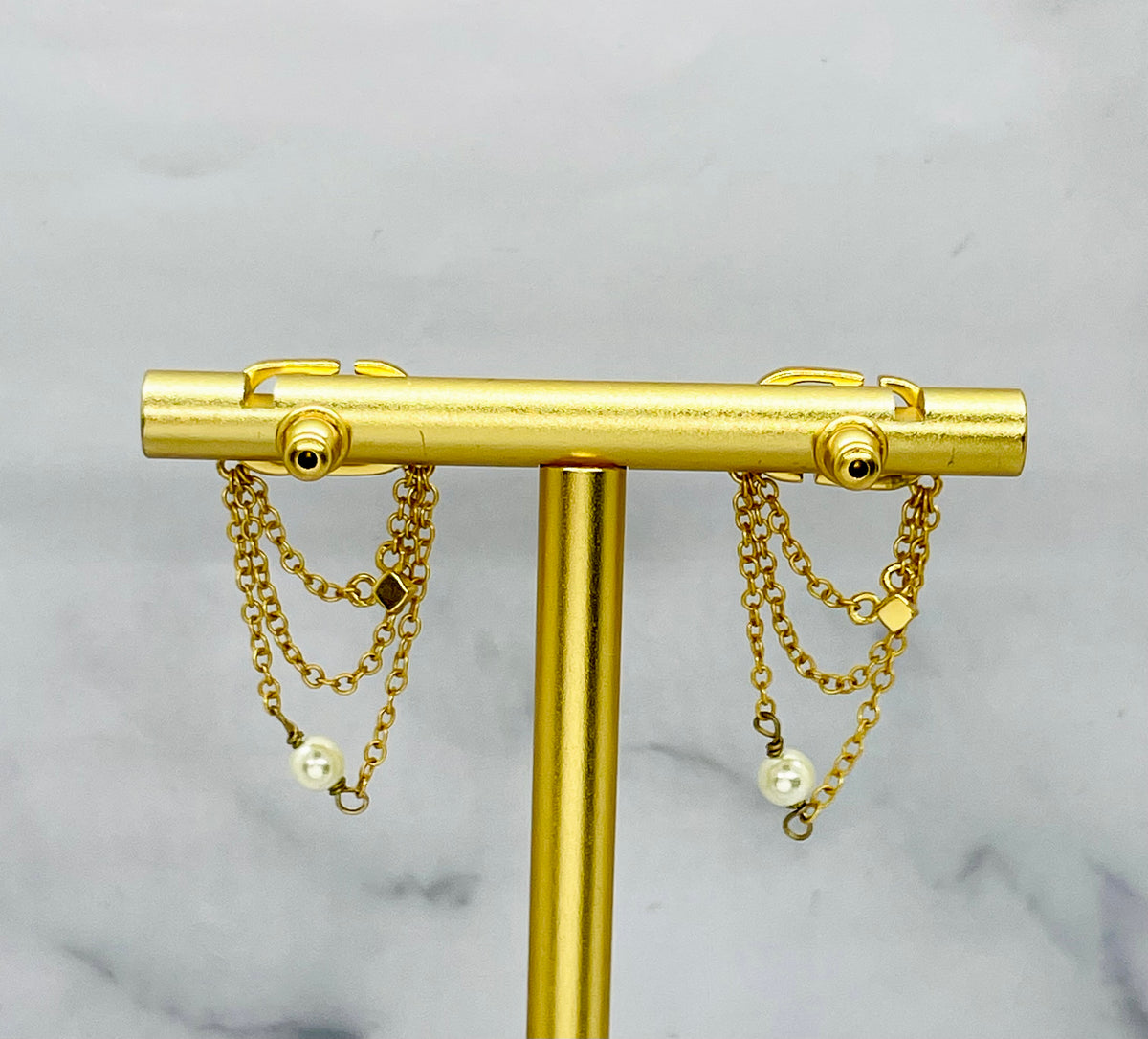 CHRISTIAN DIOR CD Chain Pearl Earrings - Pre owned