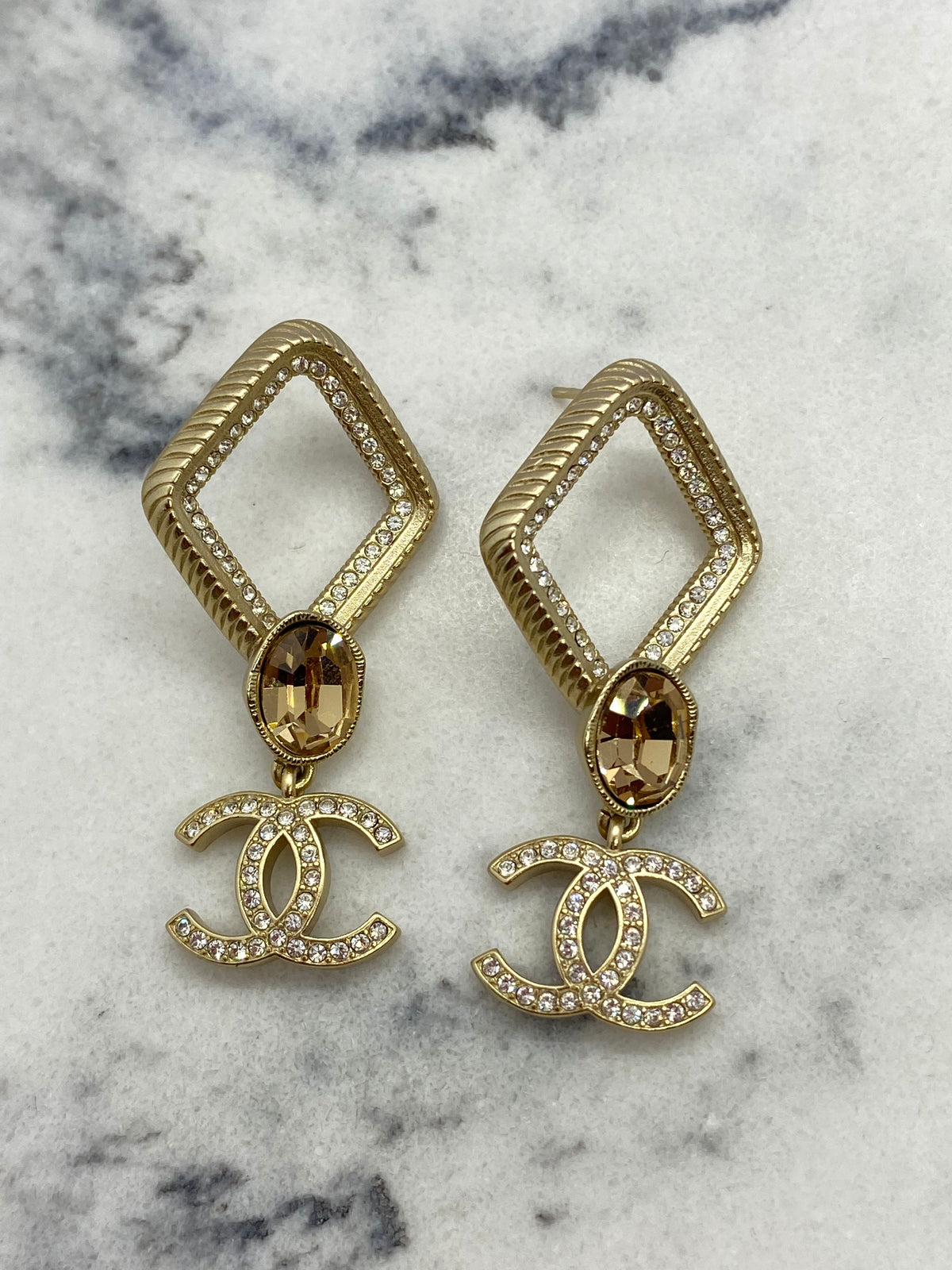CHANEL CC Rhinestone Pendant Earrings - Pre owned