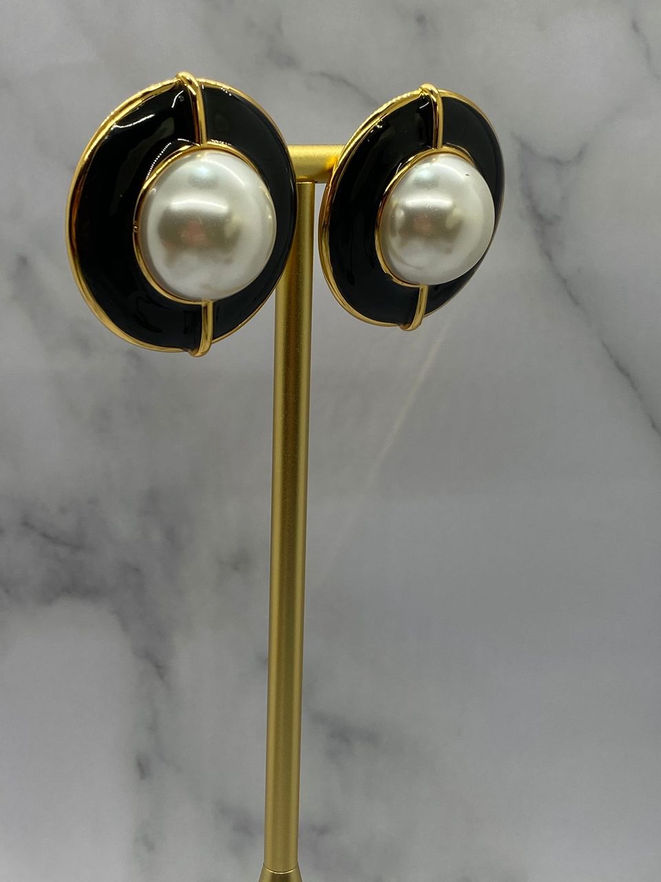 YSL Yves Saint Laurent Black & Pearl Clip On Earrings - Pre owned