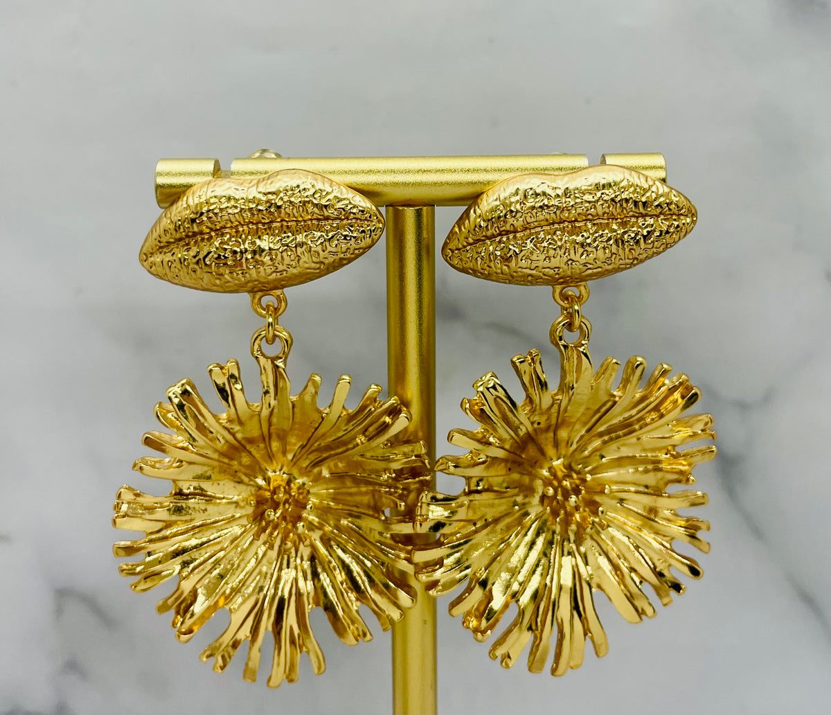 SCHIAPARELLI Surrealist Lips Statement Earrings - Pre owned