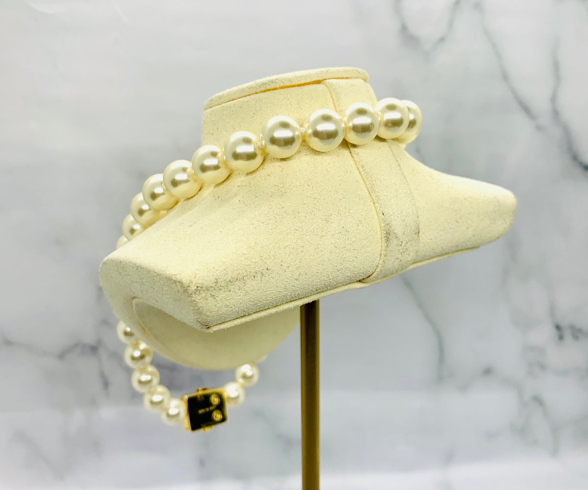 MIU MIU Pearl Choker Necklace - Pre owned