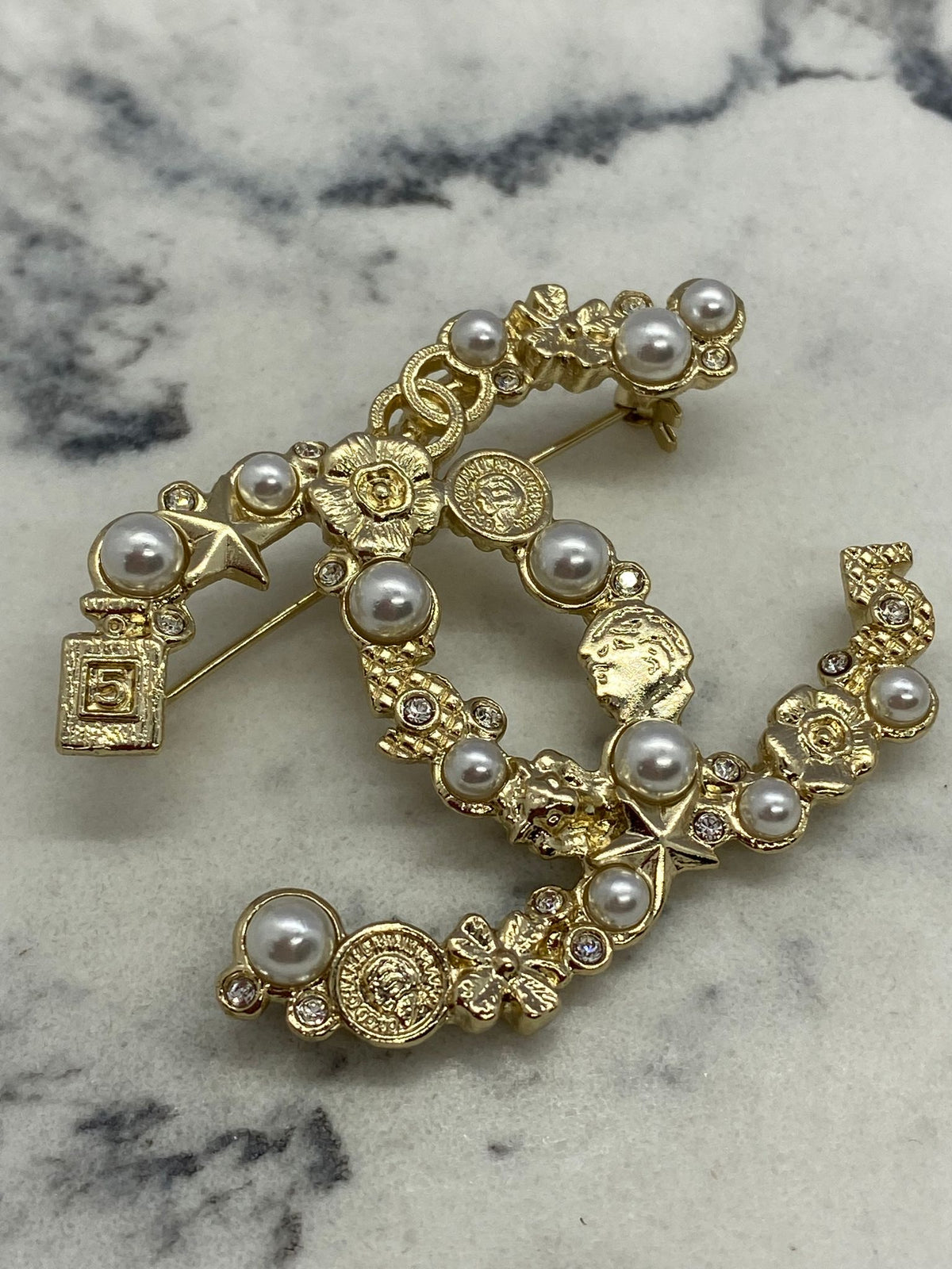 CHANEL CC Gold Tone Pearl Trim Brooch Pin - USED