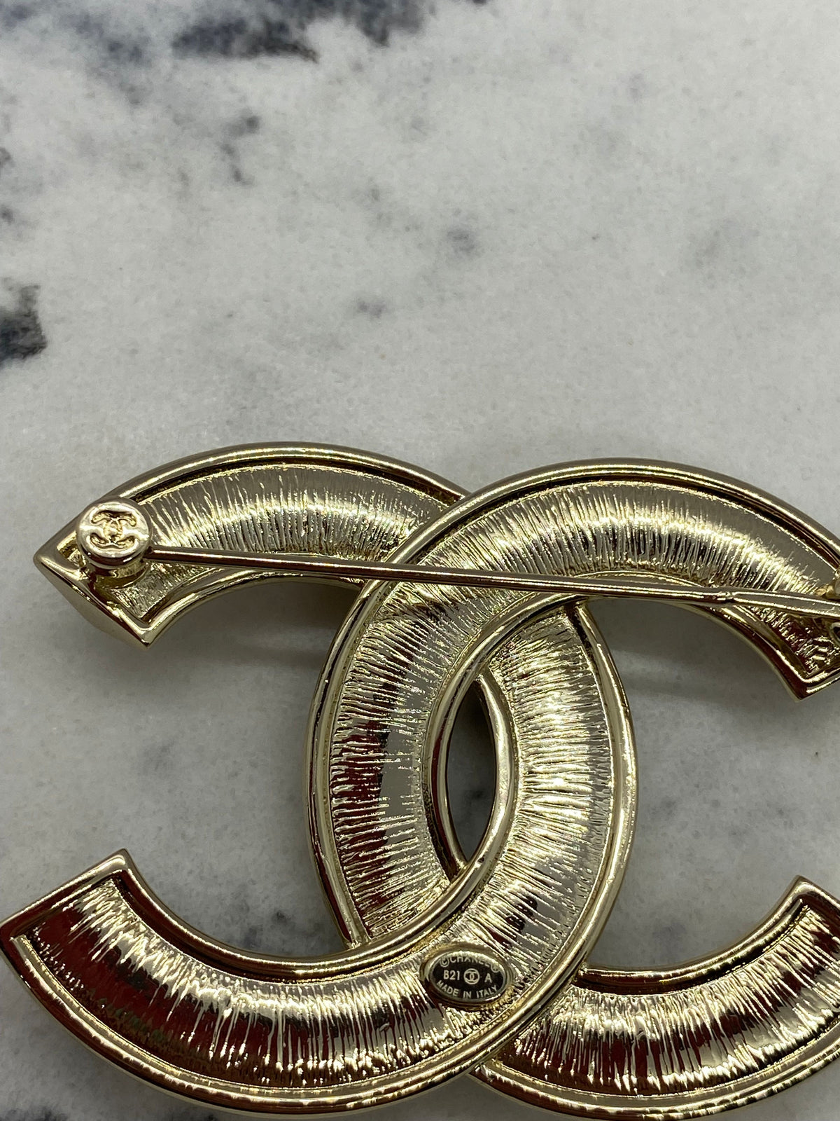 CHANEL CC Pearl & Rhinestone Trim Brooch Pin - USED