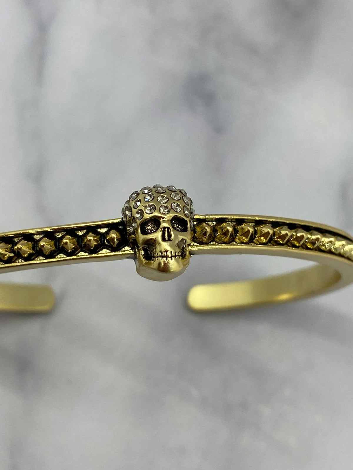 ALEXANDER MCQUEEN Skull Cuff Bracelet - Pre owned