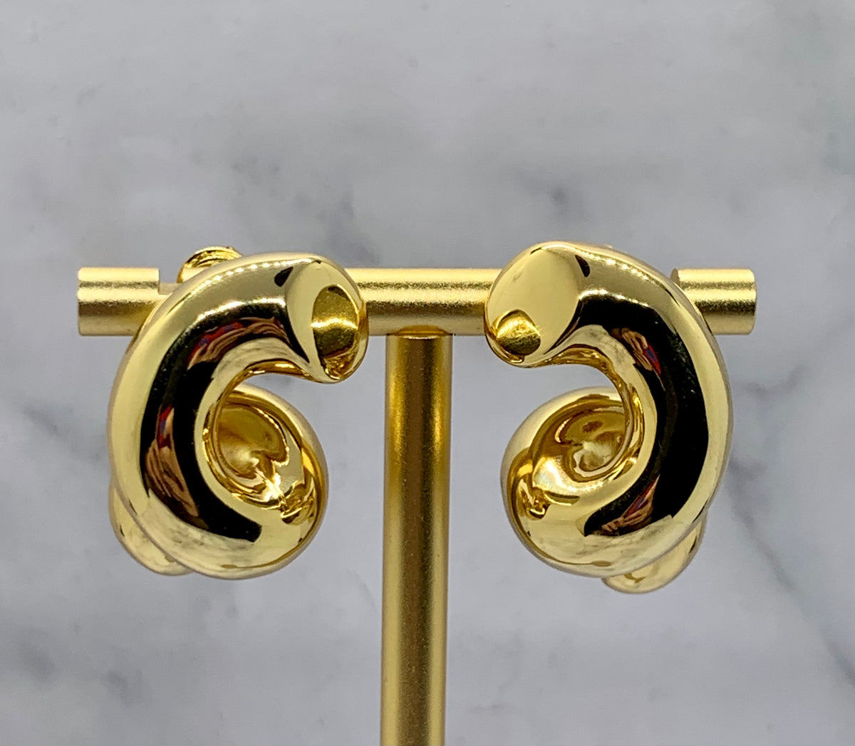 BOTTEGA VENETA Gold Tone Noodle Earrings - Pre owned