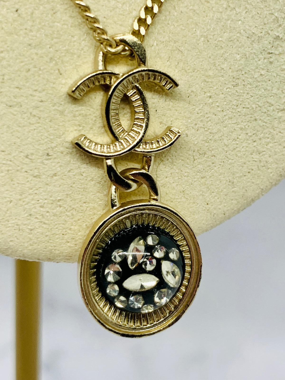 CHANEL CC Pendant Necklace - Pre owned