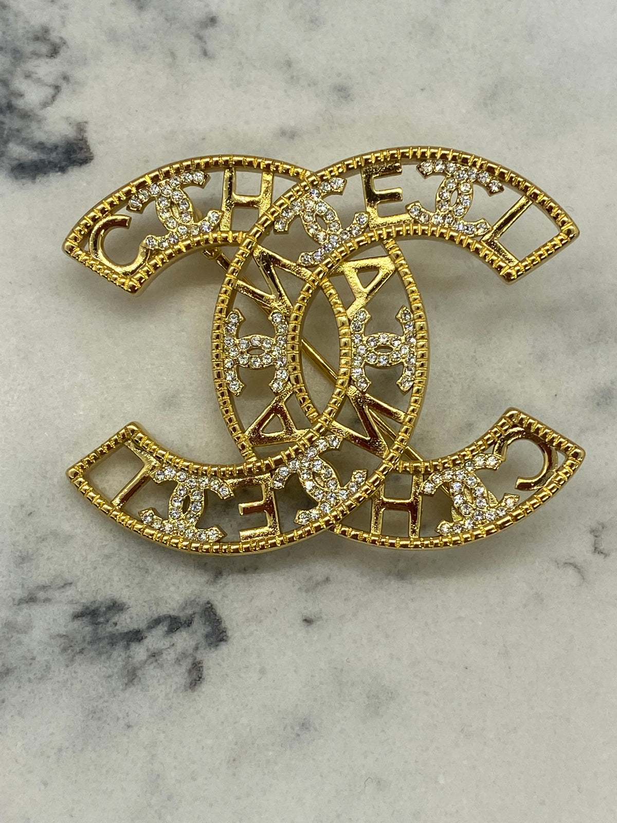 CHANEL CC Gold Tone Rhinestone Brooch Pin - Pre owned