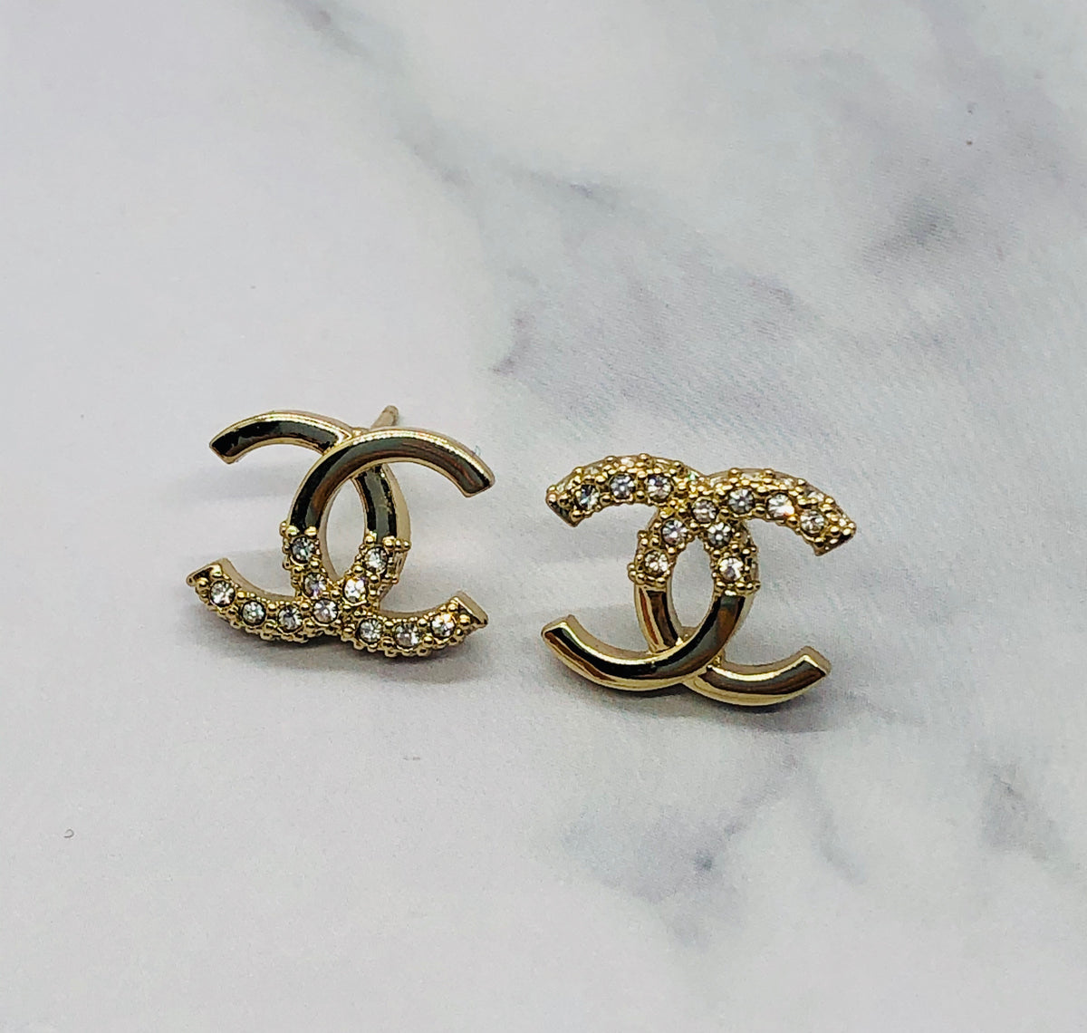 CHANEL CC Gold Rhinestone Earrings - Pre owned