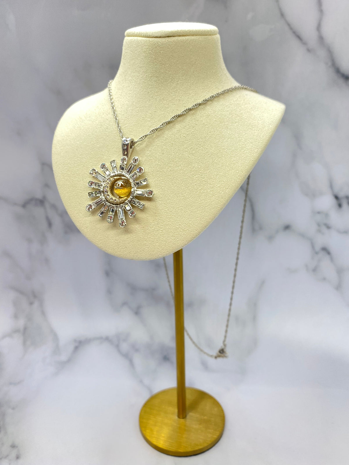 CHANEL CC 2017 Starburst Silver Tone Necklace - Pre owned