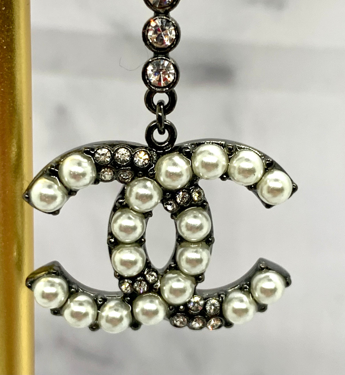 CHANEL CC Pendant Pearl Earrings - USED