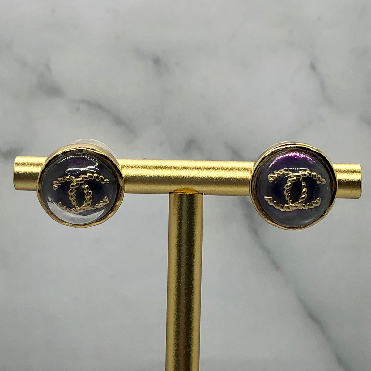CHANEL CC Purple Button Earrings - Pre owned