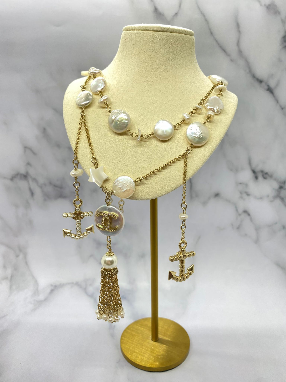 CHANEL Fresh Water Pearl Cruise Necklace - Pre owned