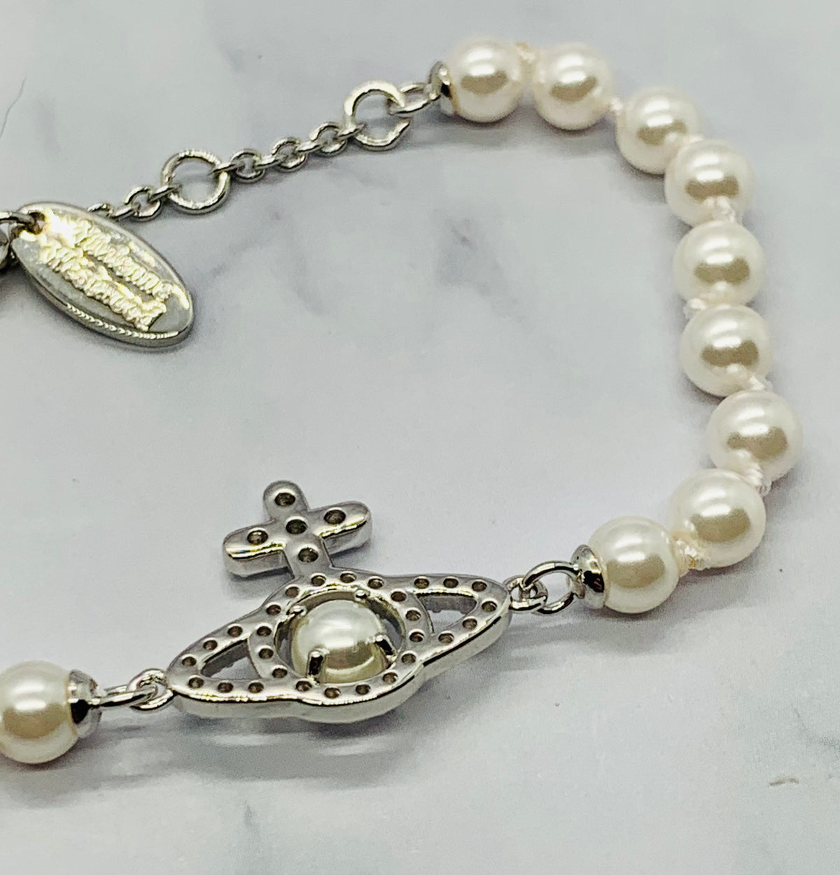 VIVIENNE WESTWOOD Pearl Orb Bracelet - Pre owned