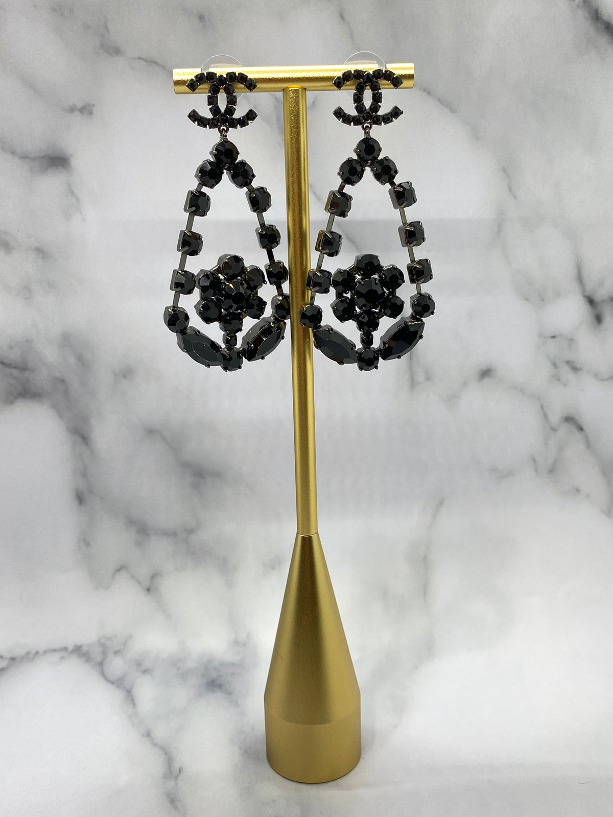 CHANEL CC Black Rhinestone Pendant Earrings - Pre owned / Z2591