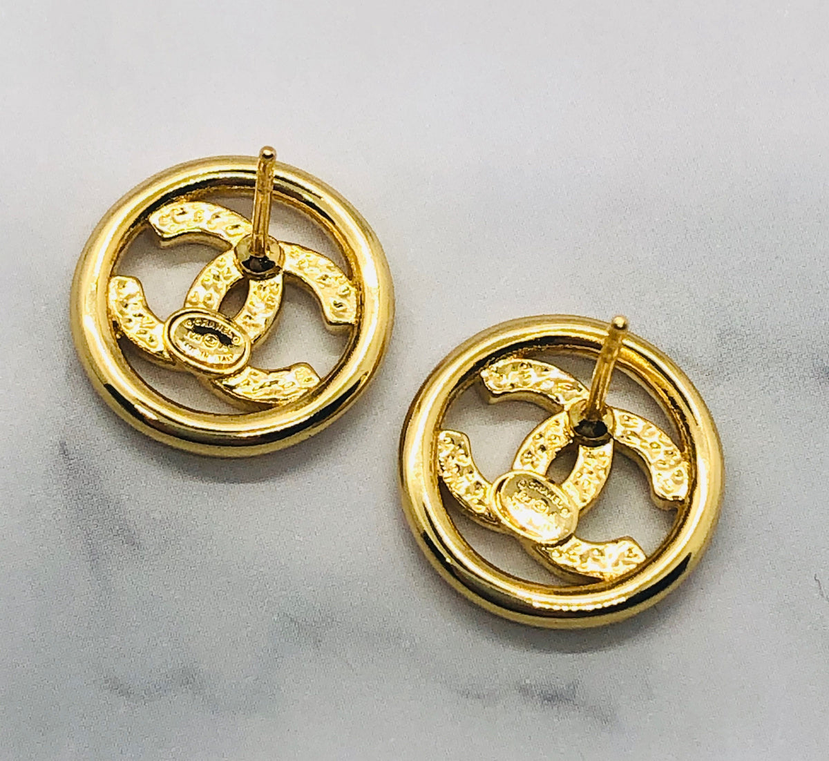 CHANEL CC Gold Tone Circle Earrings - Pre owned