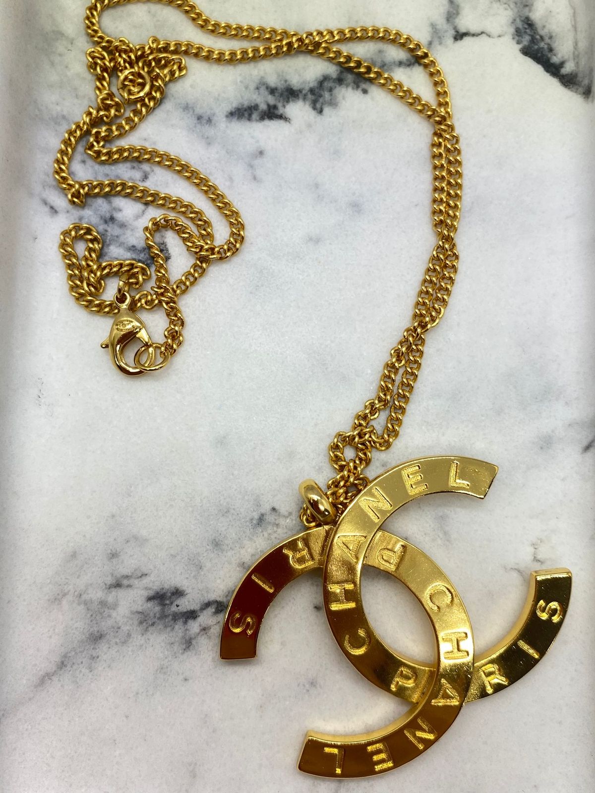 CHANEL CC Gold Tone Logo Necklace - Pre owned
